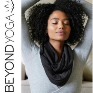 BEYOND YOGA Infinity Scarf